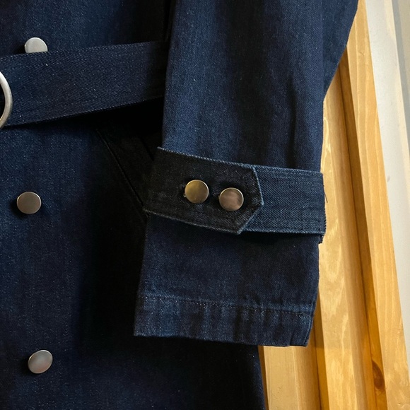 Stylish Dark Denim Double-Breasted Trench Coat, size Medium - Picture 3 of 5